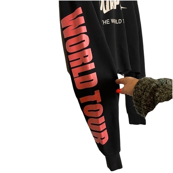 Justin Biebers” Purpose” World Tour Cropped Black Hoodie Sz. Large - Picture 6 of 9